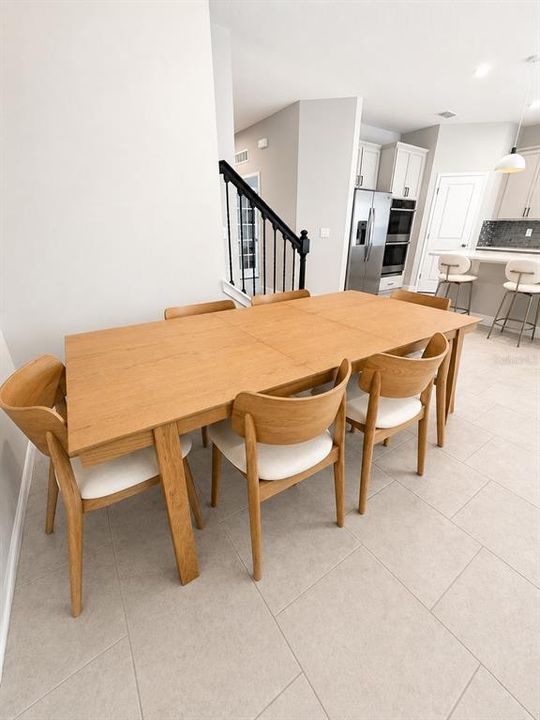 En Venta: $429,000 (4 camas, 2 baños, 2404 Pies cuadrados)