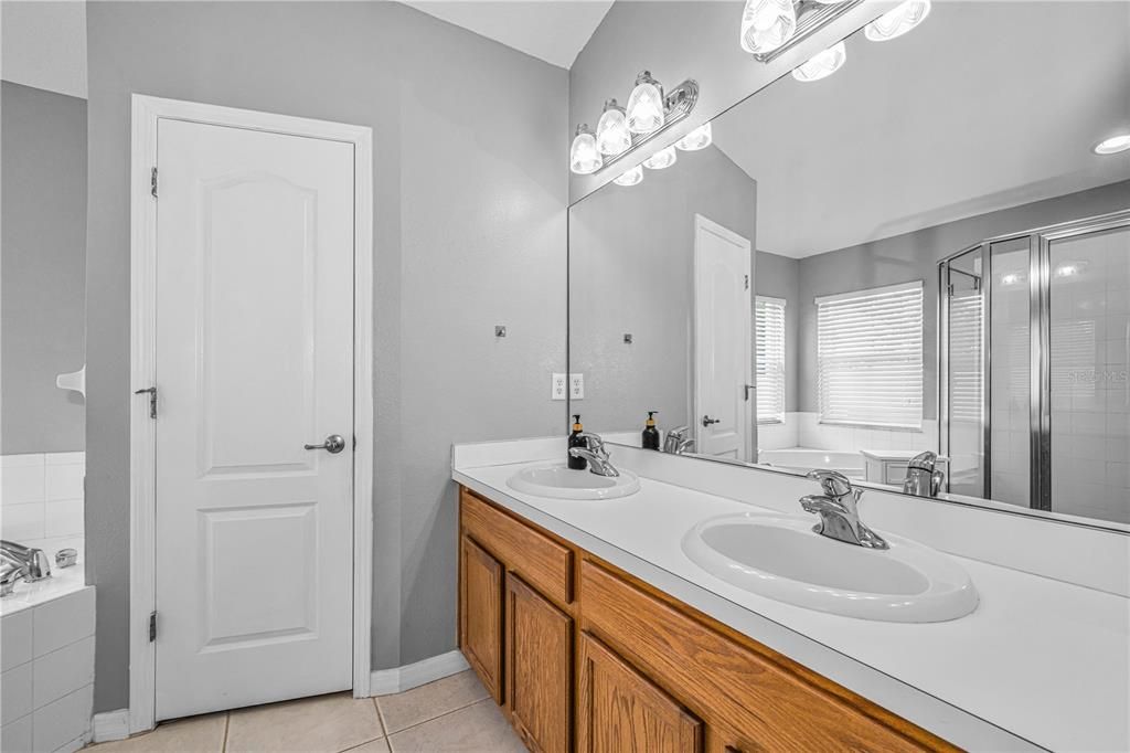 For Sale: $329,000 (4 beds, 2 baths, 2003 Square Feet)