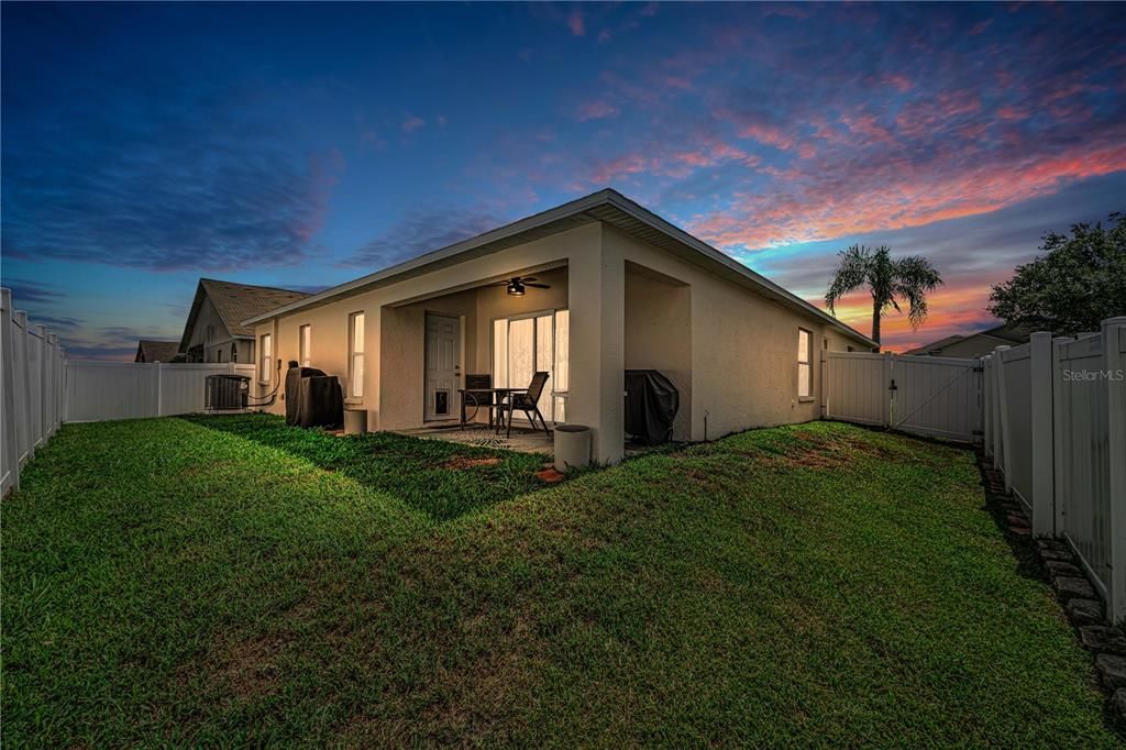 For Sale: $329,000 (4 beds, 2 baths, 2003 Square Feet)