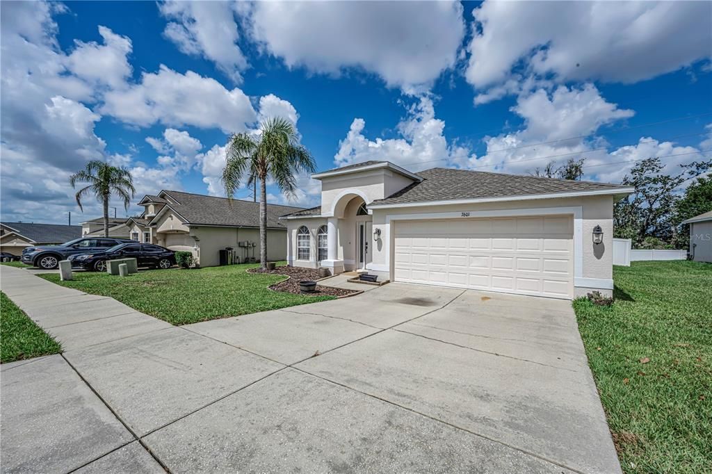 For Sale: $329,000 (4 beds, 2 baths, 2003 Square Feet)
