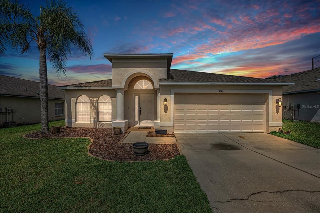 For Sale: $329,000 (4 beds, 2 baths, 2003 Square Feet)