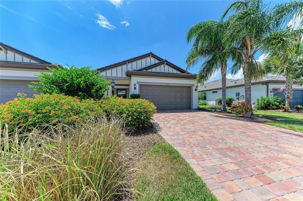 For Sale: $475,000 (2 beds, 2 baths, 1574 Square Feet)