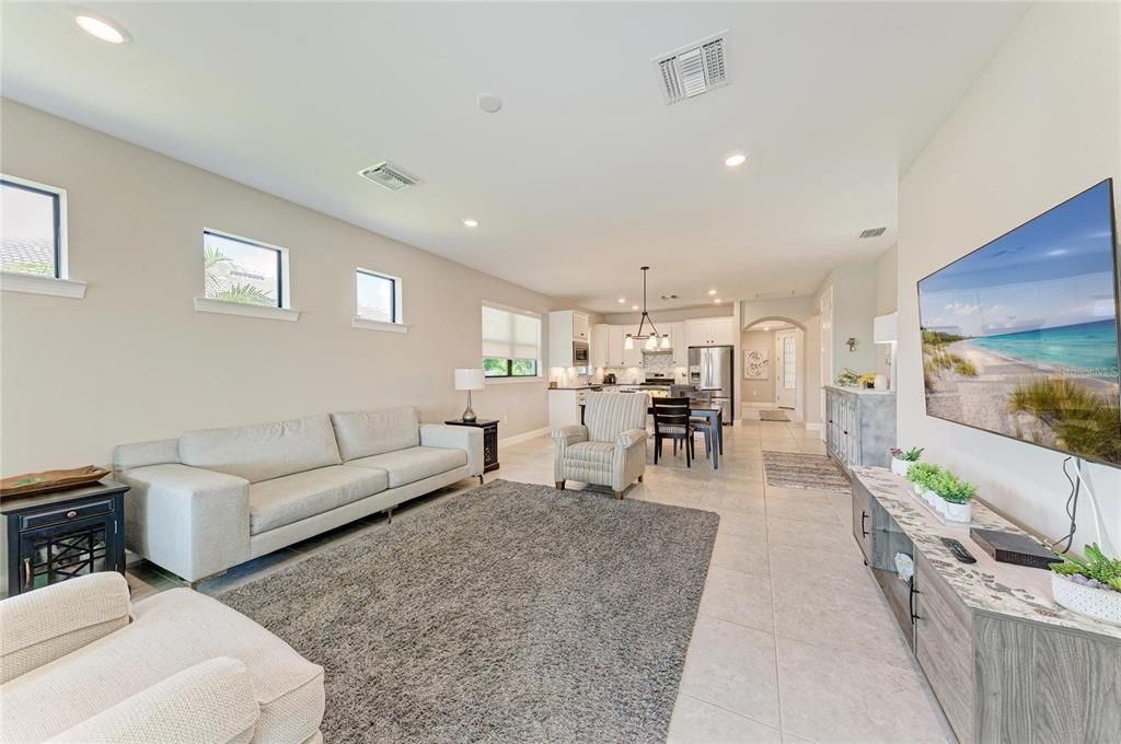 For Sale: $475,000 (2 beds, 2 baths, 1574 Square Feet)