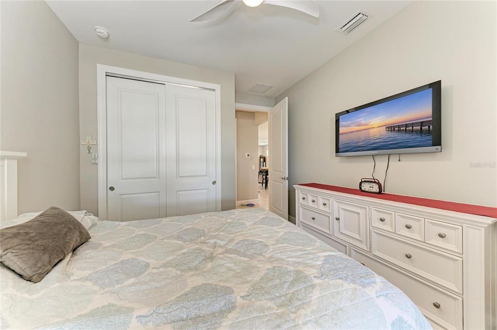 For Sale: $475,000 (2 beds, 2 baths, 1574 Square Feet)