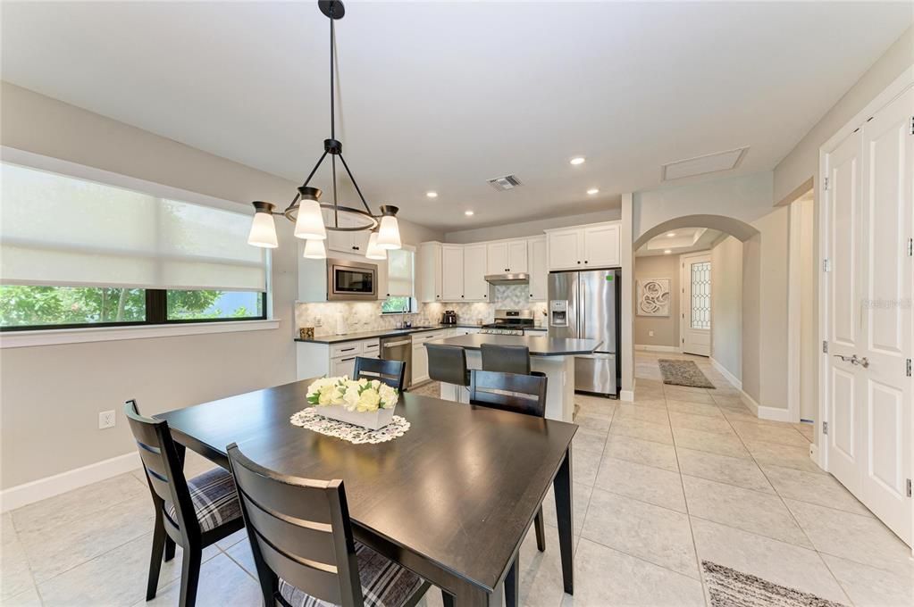 For Sale: $475,000 (2 beds, 2 baths, 1574 Square Feet)