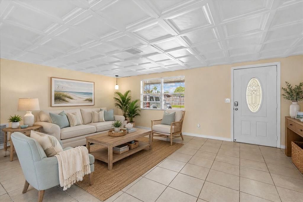For Sale: $265,000 (2 beds, 2 baths, 1371 Square Feet)
