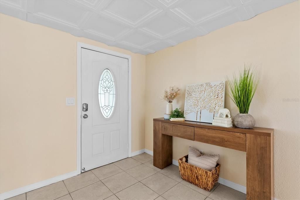 For Sale: $265,000 (2 beds, 2 baths, 1371 Square Feet)