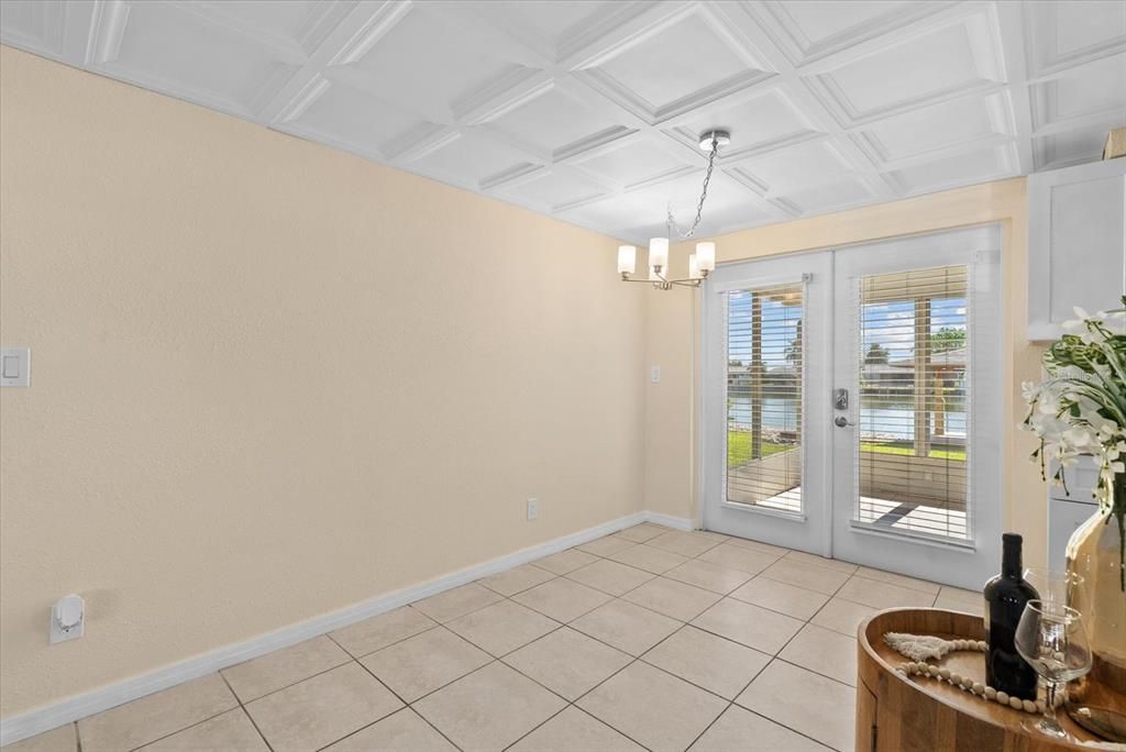 For Sale: $265,000 (2 beds, 2 baths, 1371 Square Feet)