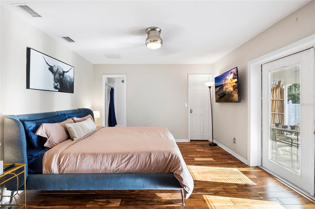 В аренду: $4,200 (2 спален, 2 ванн, 1230 Квадратных фут)