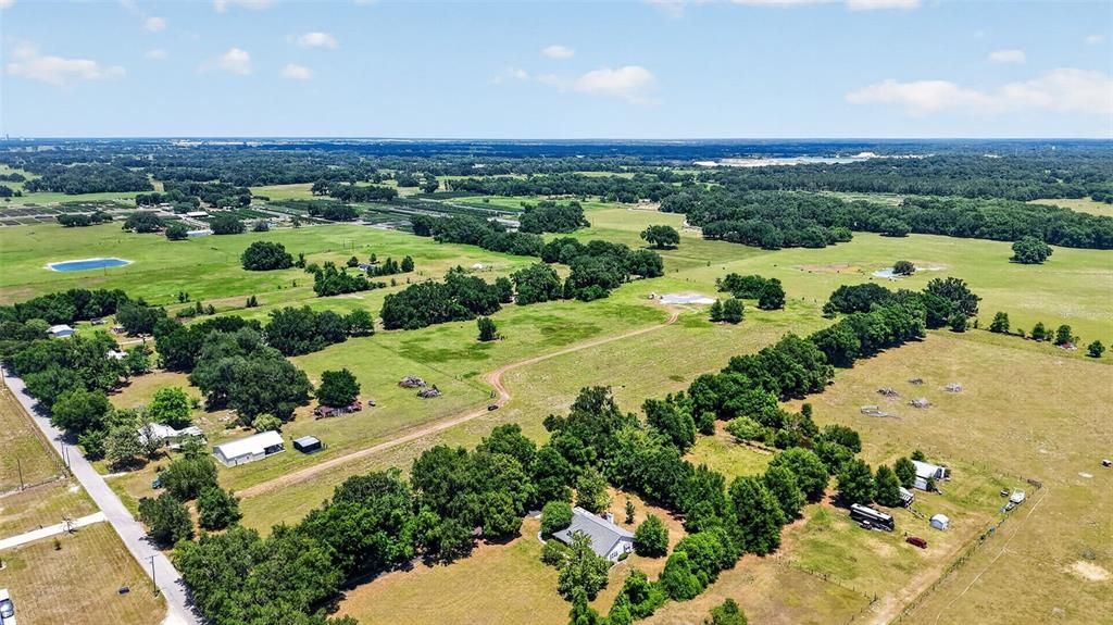 En Venta: $450,000 (7.77 acres)