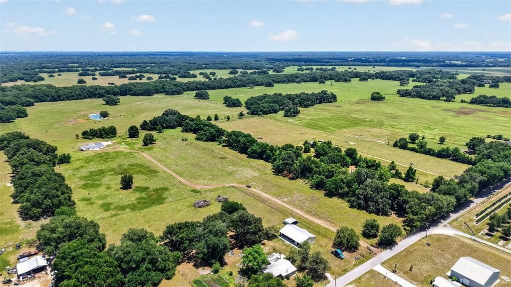 En Venta: $450,000 (7.77 acres)