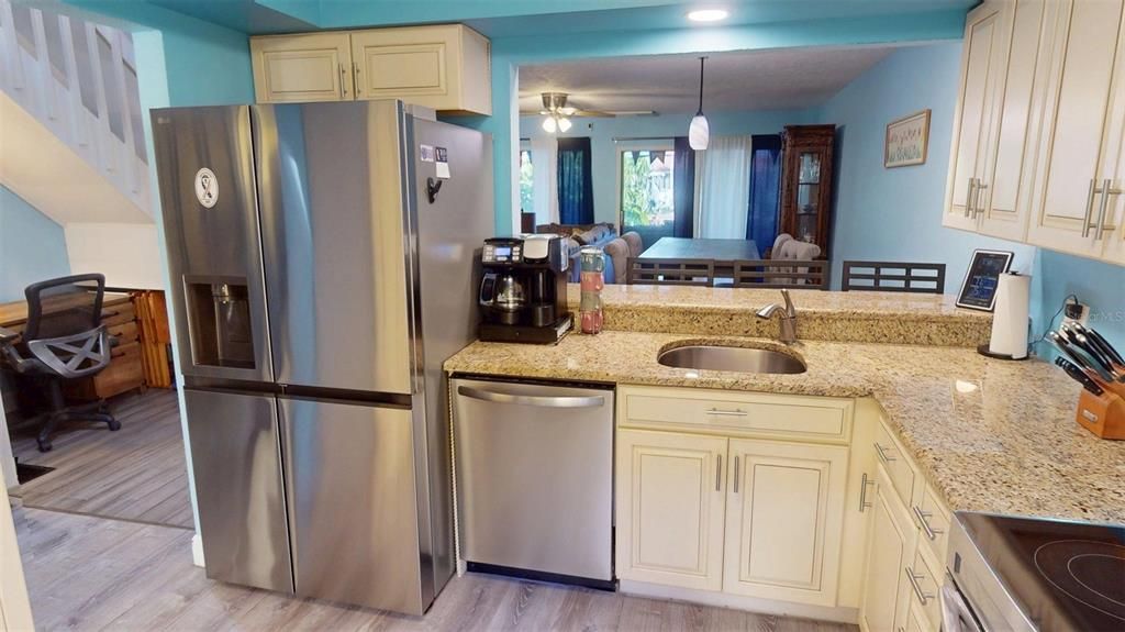 Activo con contrato: $259,000 (3 camas, 2 baños, 1360 Pies cuadrados)