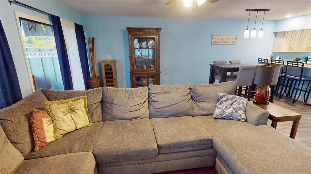 Activo con contrato: $259,000 (3 camas, 2 baños, 1360 Pies cuadrados)