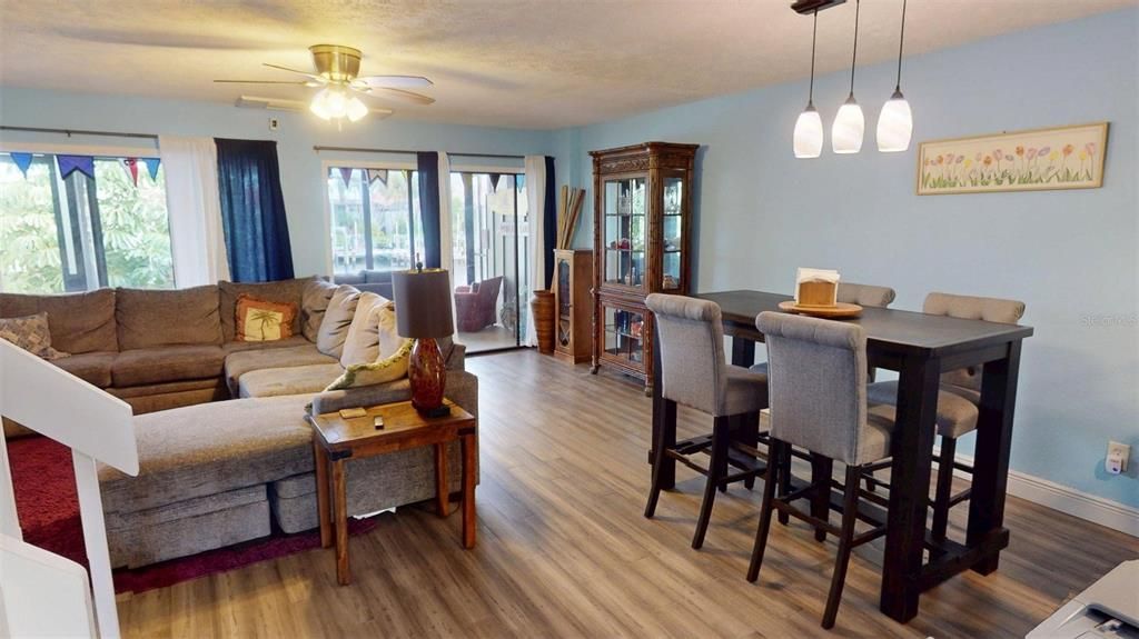 Activo con contrato: $259,000 (3 camas, 2 baños, 1360 Pies cuadrados)