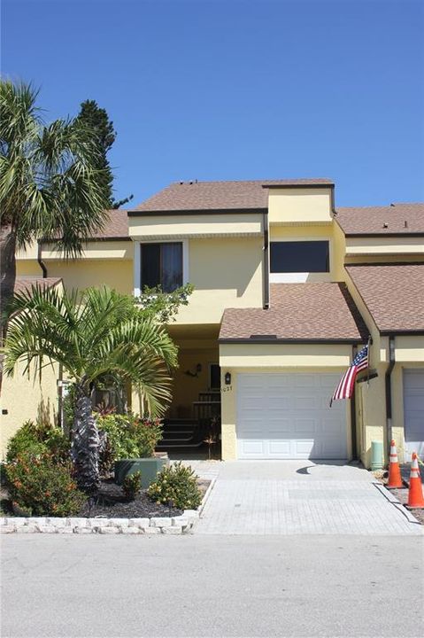Activo con contrato: $259,000 (3 camas, 2 baños, 1360 Pies cuadrados)