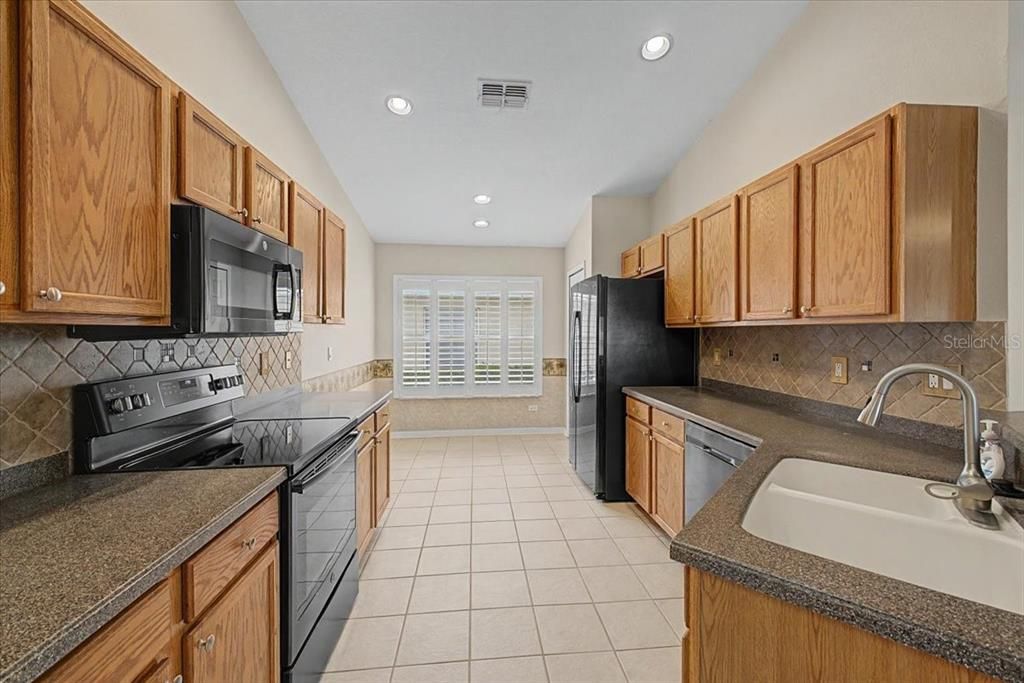 For Sale: $254,400 (2 beds, 2 baths, 1497 Square Feet)
