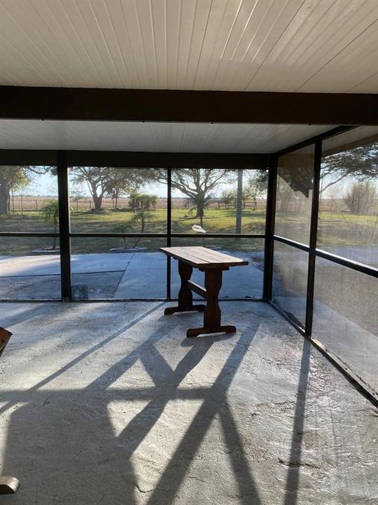 For Rent: $1,300 (1 beds, 1 baths, 800 Square Feet)