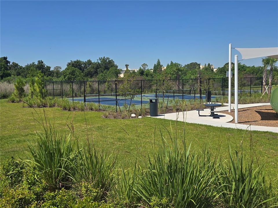 For Rent: $2,850 (4 beds, 3 baths, 2835 Square Feet)