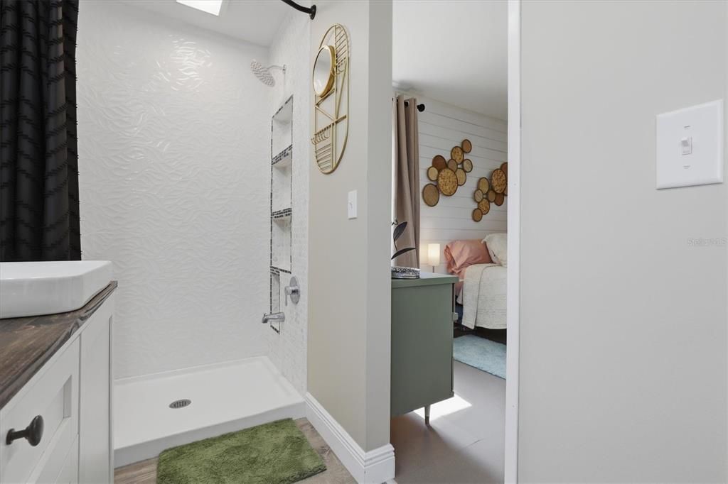 For Sale: $479,900 (2 beds, 2 baths, 1092 Square Feet)