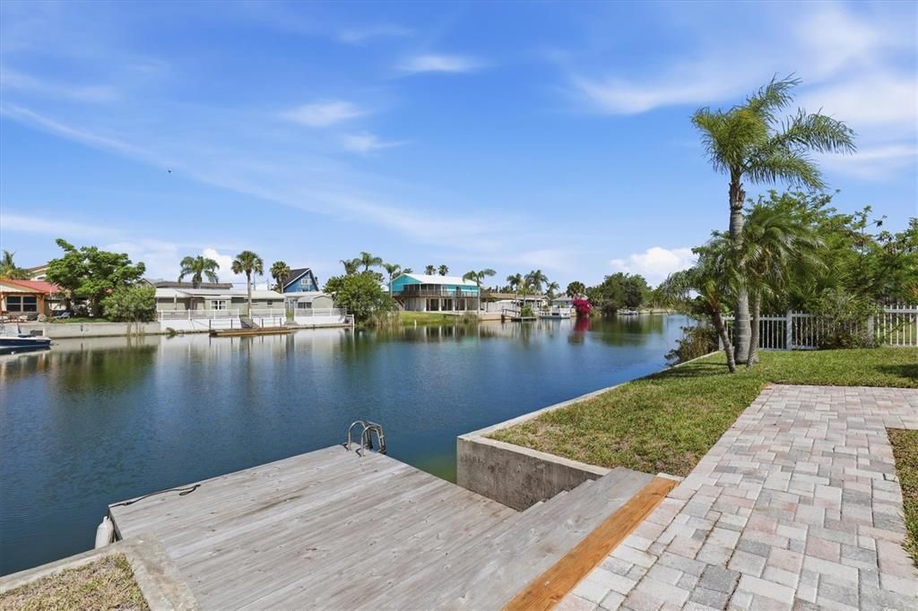 For Sale: $479,900 (2 beds, 2 baths, 1092 Square Feet)