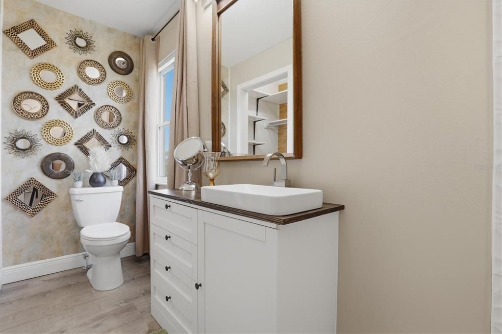 For Sale: $479,900 (2 beds, 2 baths, 1092 Square Feet)