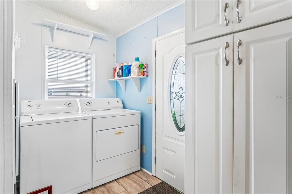For Sale: $145,000 (2 beds, 2 baths, 1026 Square Feet)