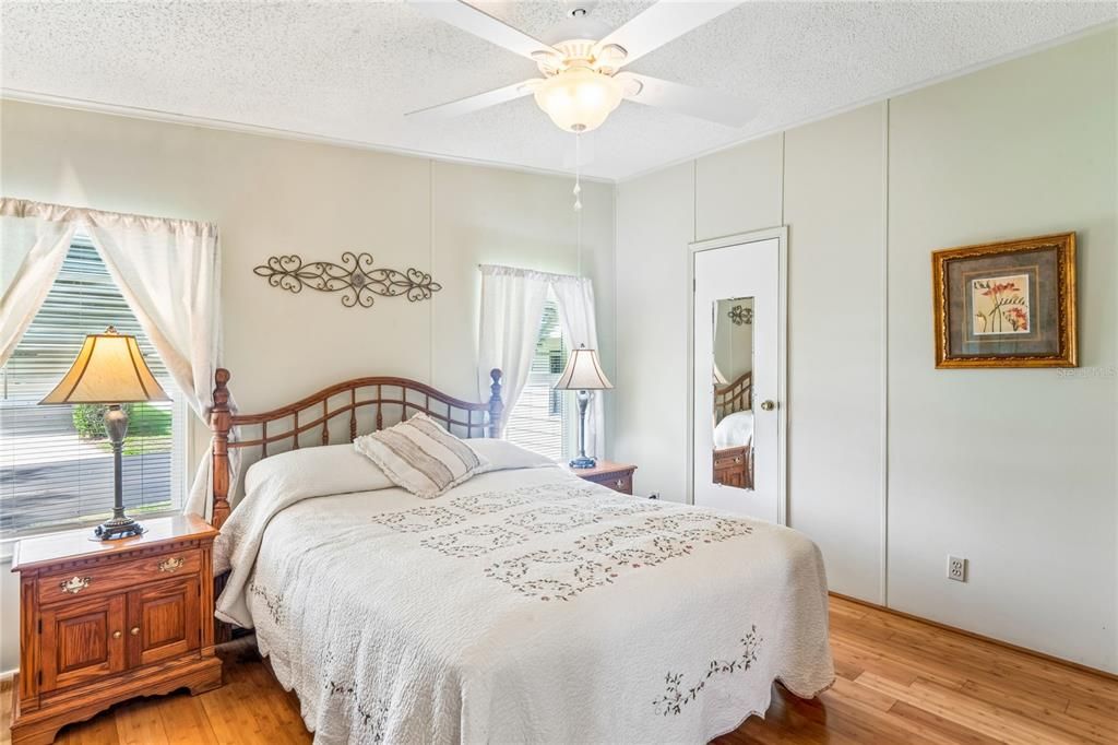 For Sale: $145,000 (2 beds, 2 baths, 1026 Square Feet)