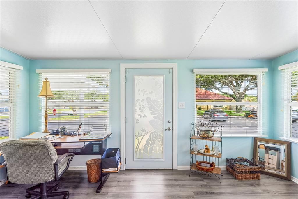 For Sale: $145,000 (2 beds, 2 baths, 1026 Square Feet)