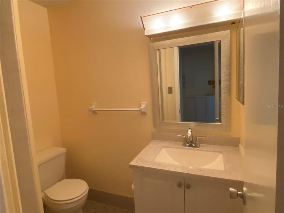 For Sale: $259,900 (2 beds, 2 baths, 1026 Square Feet)