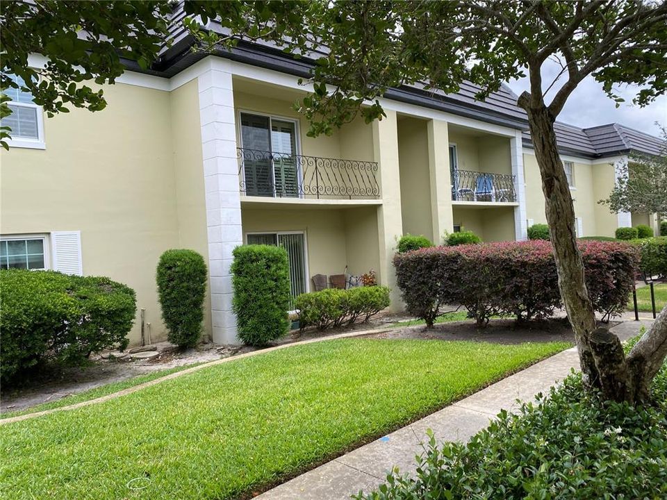 For Sale: $259,900 (2 beds, 2 baths, 1026 Square Feet)