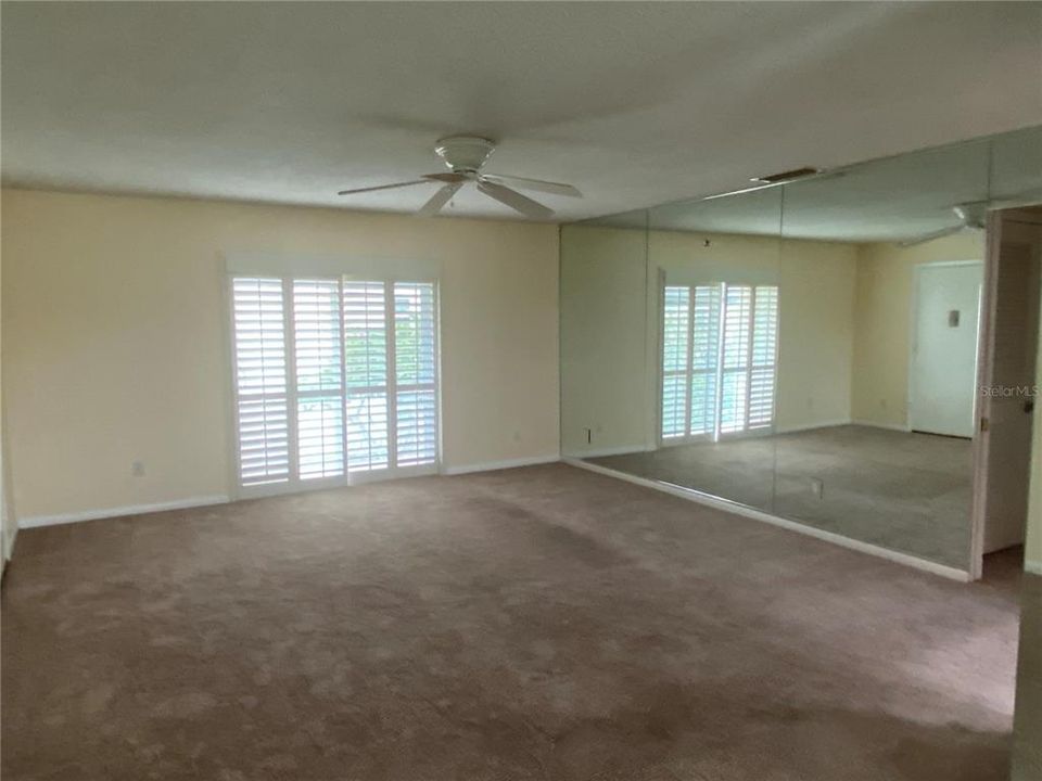 For Sale: $259,900 (2 beds, 2 baths, 1026 Square Feet)