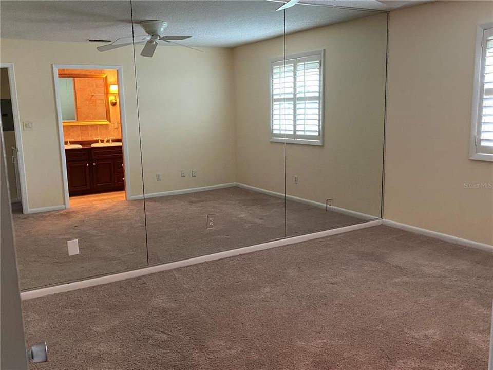 For Sale: $259,900 (2 beds, 2 baths, 1026 Square Feet)