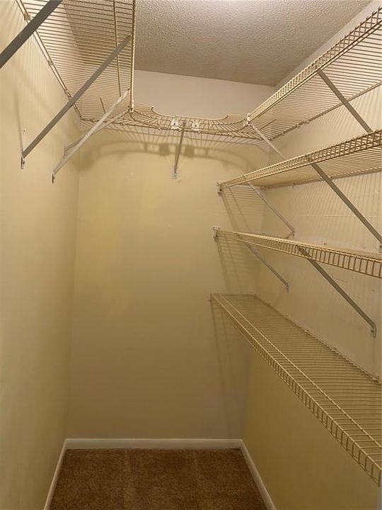 For Sale: $259,900 (2 beds, 2 baths, 1026 Square Feet)