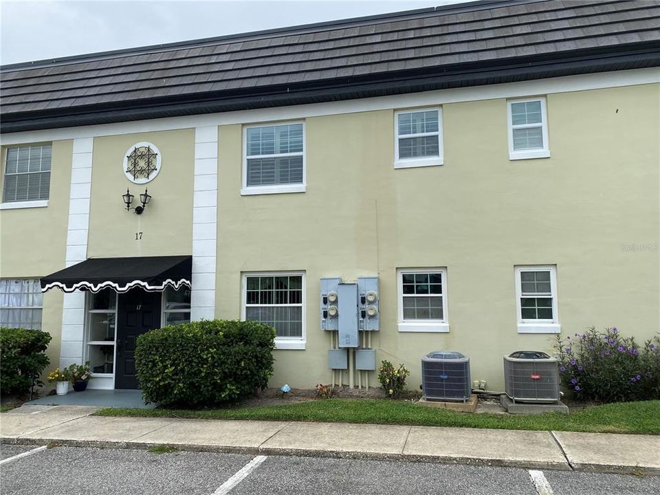 For Sale: $259,900 (2 beds, 2 baths, 1026 Square Feet)
