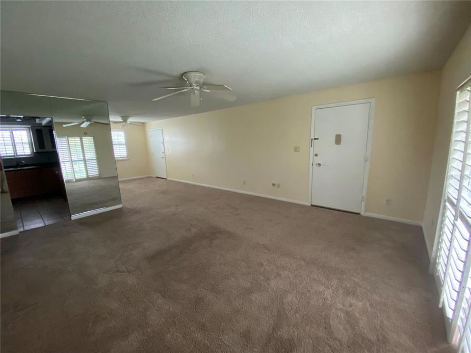 For Sale: $259,900 (2 beds, 2 baths, 1026 Square Feet)