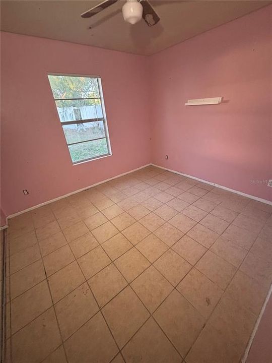 For Sale: $185,000 (3 beds, 2 baths, 1119 Square Feet)