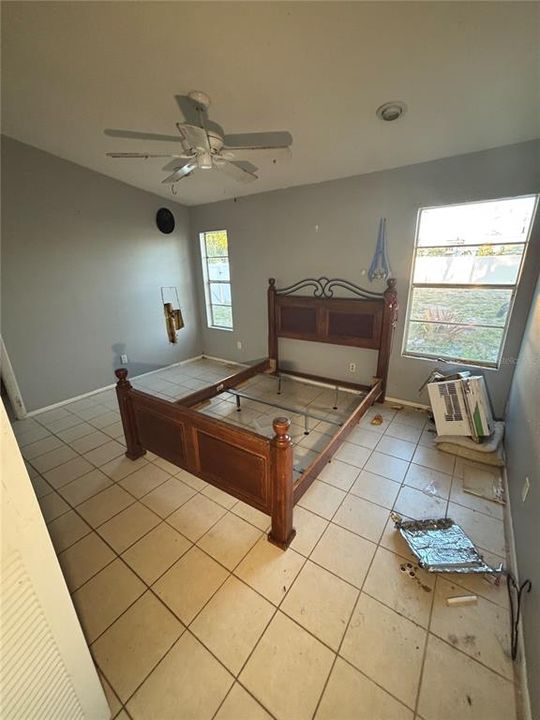 For Sale: $185,000 (3 beds, 2 baths, 1119 Square Feet)