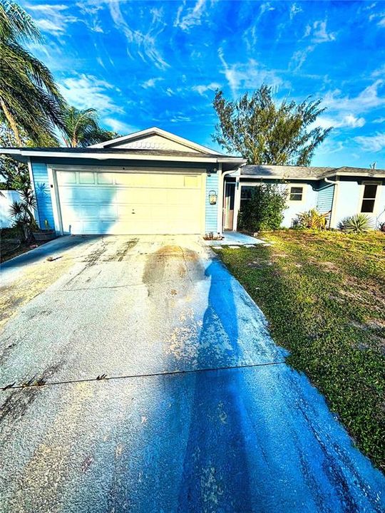 For Sale: $185,000 (3 beds, 2 baths, 1119 Square Feet)