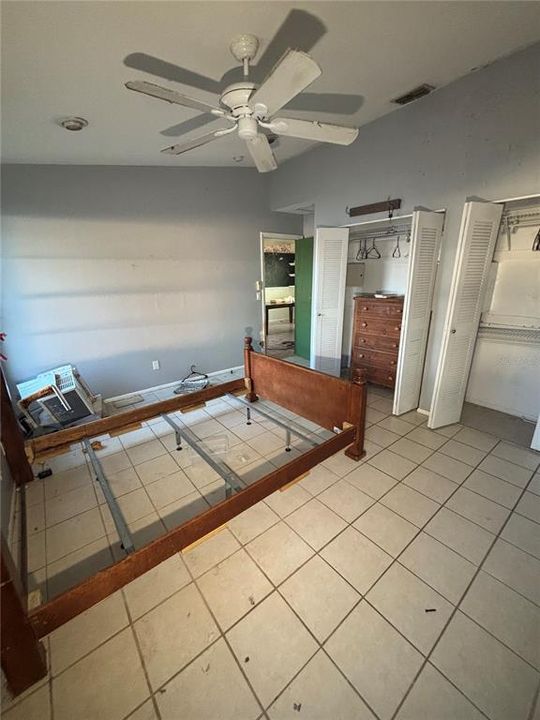 For Sale: $185,000 (3 beds, 2 baths, 1119 Square Feet)