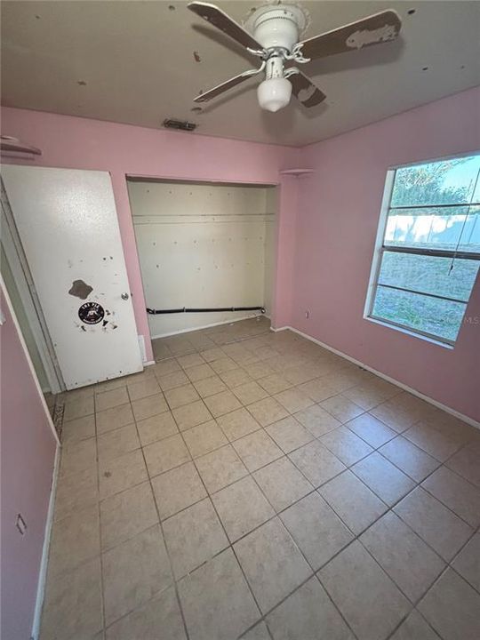 For Sale: $185,000 (3 beds, 2 baths, 1119 Square Feet)