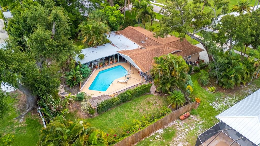 For Sale: $475,000 (2 beds, 2 baths, 1574 Square Feet)