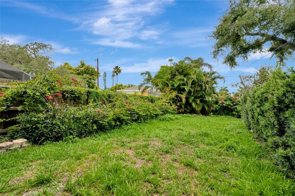 For Sale: $475,000 (2 beds, 2 baths, 1574 Square Feet)