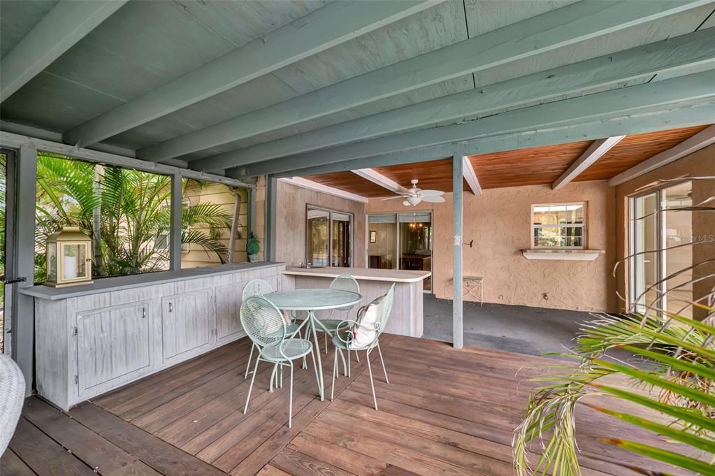 For Sale: $475,000 (2 beds, 2 baths, 1574 Square Feet)