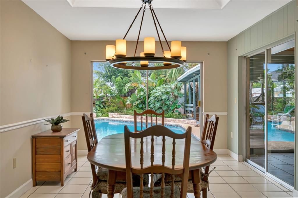 For Sale: $475,000 (2 beds, 2 baths, 1574 Square Feet)