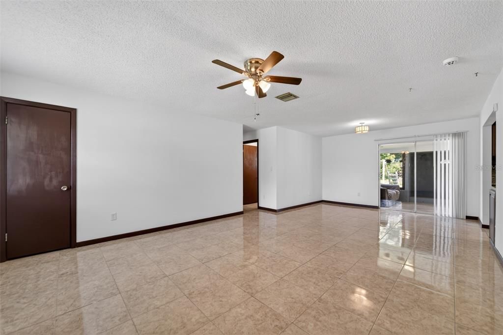 For Sale: $329,900 (3 beds, 2 baths, 1313 Square Feet)