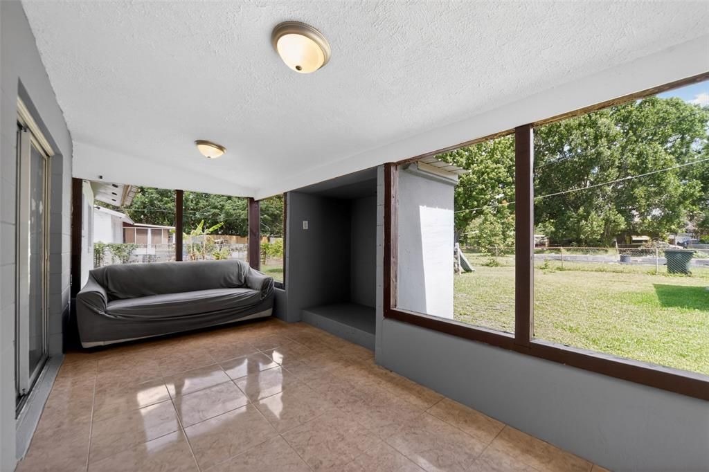 For Sale: $329,900 (3 beds, 2 baths, 1313 Square Feet)