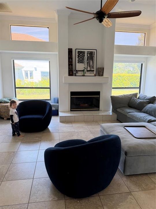 For Rent: $5,250 (4 beds, 3 baths, 2999 Square Feet)