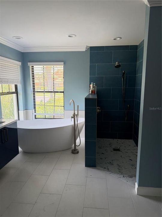 For Rent: $5,250 (4 beds, 3 baths, 2999 Square Feet)