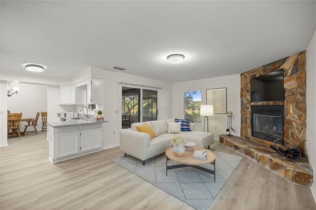 For Sale: $319,999 (3 beds, 2 baths, 2100 Square Feet)
