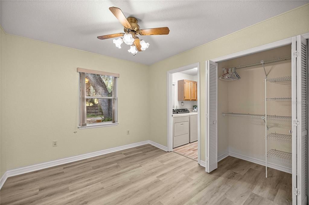 For Sale: $319,999 (3 beds, 2 baths, 2100 Square Feet)